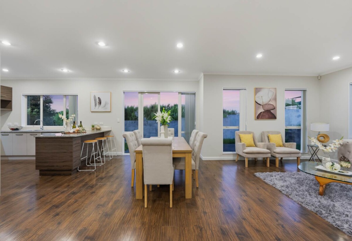 IGNORE CV – THIS MUST SELL, just updated modern 5 beds house on 516m² section, Just a short walk to Mission Heights School, 20 Savina Court, Flat Bush, Auckland