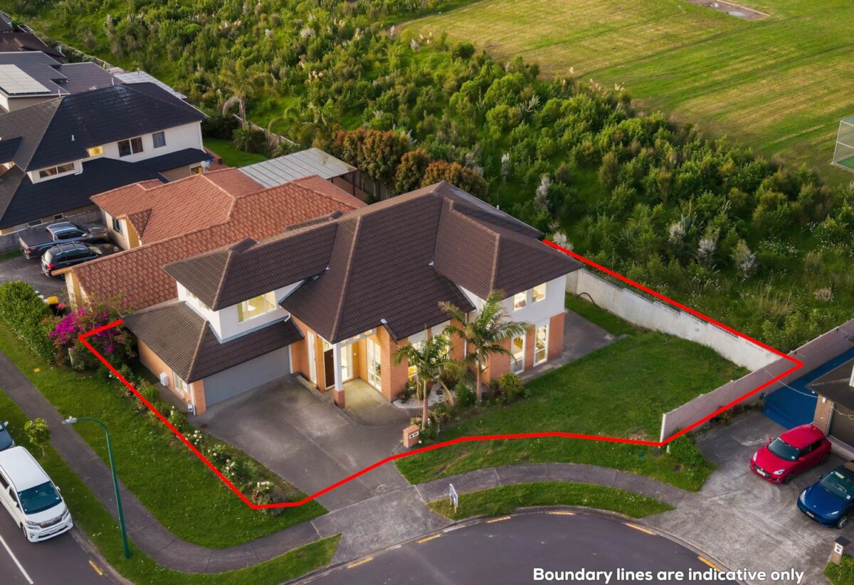 IGNORE CV – THIS MUST SELL, just updated modern 5 beds house on 516m² section, Just a short walk to Mission Heights School, 20 Savina Court, Flat Bush, Auckland