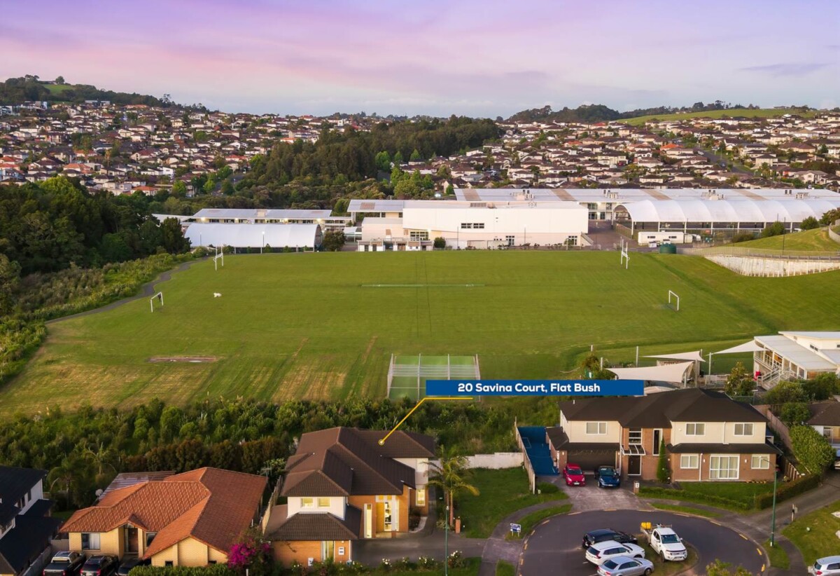 IGNORE CV – THIS MUST SELL, just updated modern 5 beds house on 516m² section, Just a short walk to Mission Heights School, 20 Savina Court, Flat Bush, Auckland