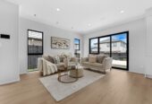Brandnew 6 beds 5.5 baths house on 415m² section, kitchen + legal kitchenette, with 2 beds granny, 4 Ivy Lane, Karaka, Auckland