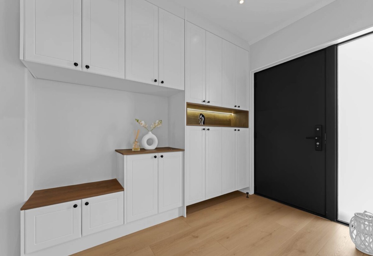 Brandnew 6 beds 5.5 baths house on 415m² section, kitchen + legal kitchenette, with 2 beds granny, 4 Ivy Lane, Karaka, Auckland