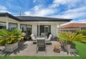 Zoned for Botany Secondary College, Sancta Maria College, 4 beds house on 608m² section, 4 Attymon Lane, East Tamaki, Auckland