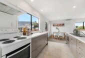 Move-In Ready, close to Wattle Downs Golf & Country Club,, Renovated 4 beds house on 619m² section, Main 3-bed home + separate 1-bed 1 bath dwelling., 166 Carnoustie Drive, Wattle Downs, Auckland