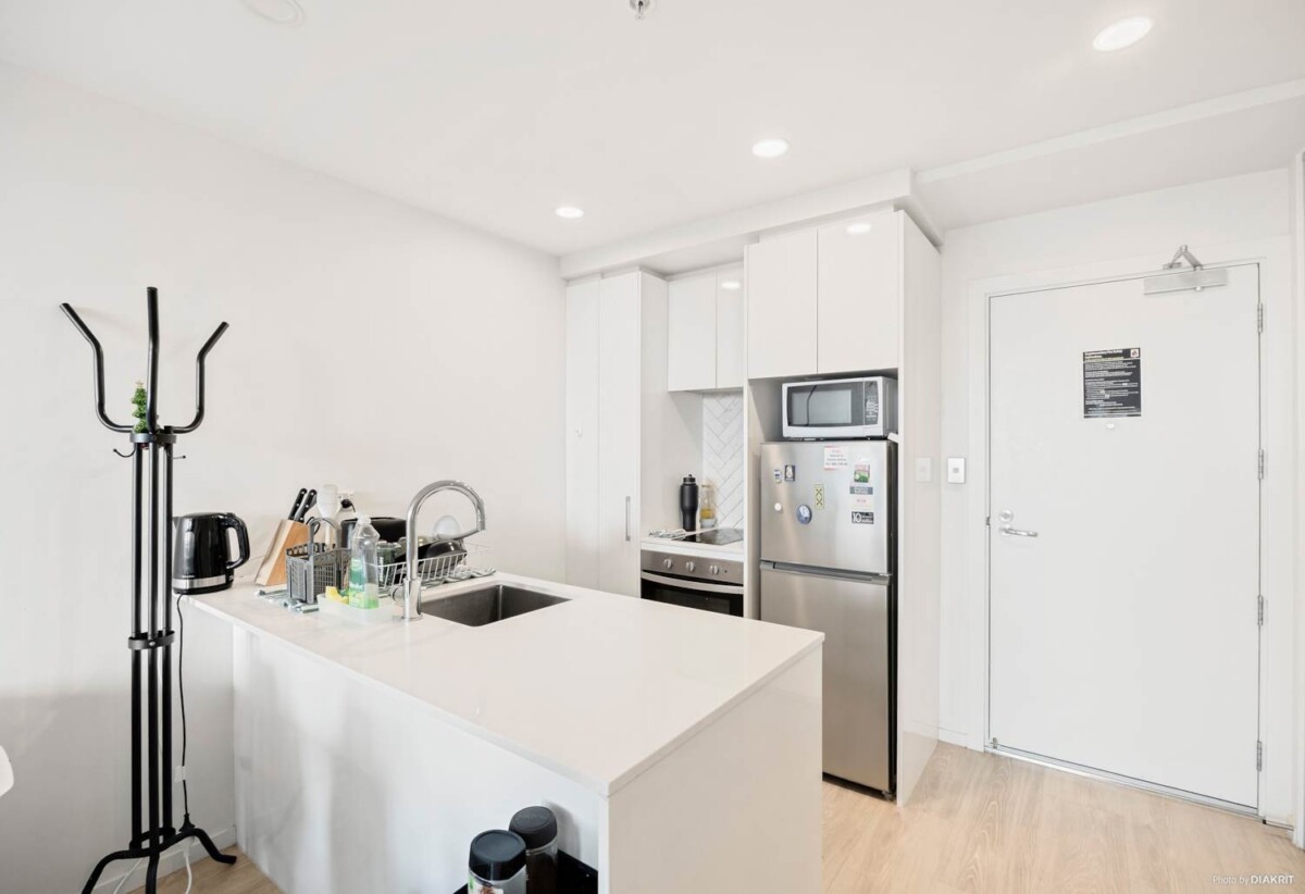 Urgent Sale! Oversea Vendor Wants its SOLD, Auckland Girls’ Grammar School zone, Freehold 2 beds 1 bath apartment, 1105/15 Union Street, City Centre, Auckland