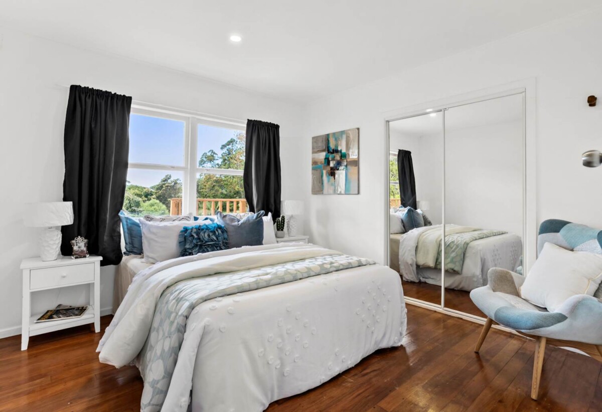 5 beds house on 1219m² land, walks to school and shops, 6 Beswick Place, Birkdale, Auckland