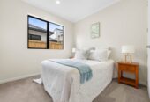 10-year Master Build Warranty, 4 beds house, 2 master suites 2 kitchens, The front master suite features its own entrance , 12 Bannockburn Road, Papakura, Auckland