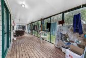 5 beds house on 1012m² section, Legal HOME & INCOME, live, do-up or develop, 11 Gordon Road, Papatoetoe, Auckland