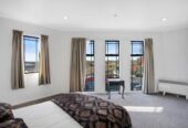 2 beds 1 bath apartment with garage, close to supermarkets, the post office, train station, 4/77 St George Street, Papatoetoe, Auckland