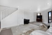 2 beds 1 bath apartment with garage, close to supermarkets, the post office, train station, 4/77 St George Street, Papatoetoe, Auckland