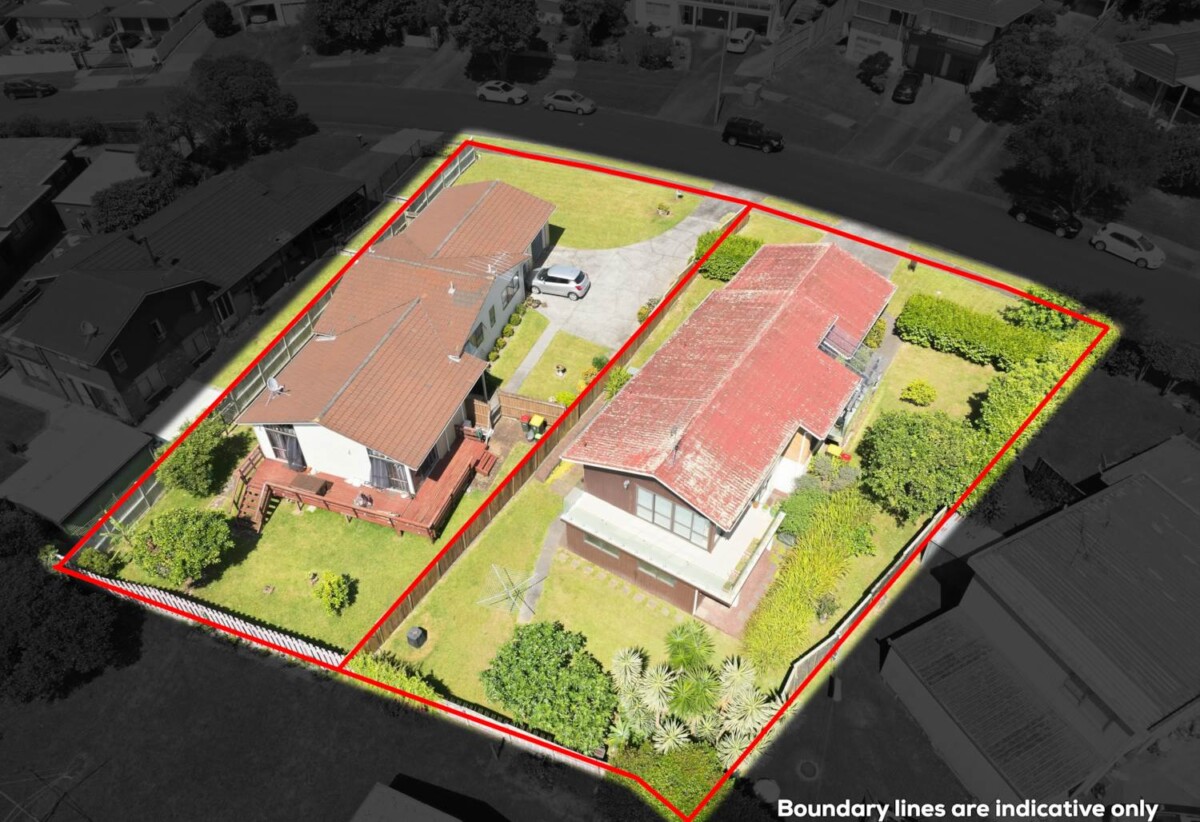 3 beds house on 617m² section, 22 & 24 Luton Avenue together totalling approximately 1,294m² (617m² + 677m²), 22 Luton Avenue, Sunnyhills, Auckland