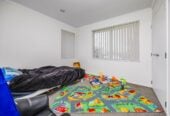 5 Beds Home with Loft & Double Garage, minutes to Southgate Shopping Centre, 13 Phar Lap Crescent, Takanini, Auckland