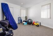 5 Beds Home with Loft & Double Garage, minutes to Southgate Shopping Centre, 13 Phar Lap Crescent, Takanini, Auckland