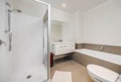 5 Beds Home with Loft & Double Garage, minutes to Southgate Shopping Centre, 13 Phar Lap Crescent, Takanini, Auckland