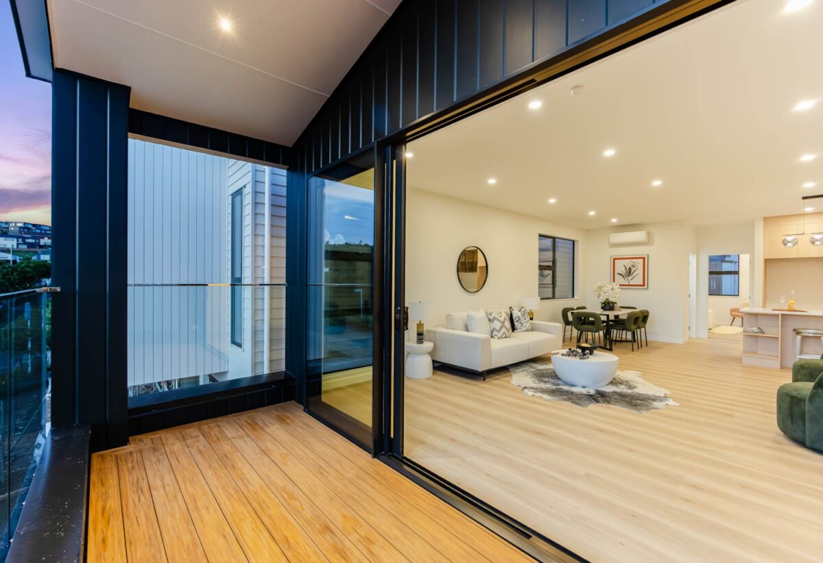 10-Year Master Build warranty., brandnew 3 beds house, moments from Long Bay Beach, vibrant shops, and quality schools, 12 Tikati Rise, Long Bay, Auckland