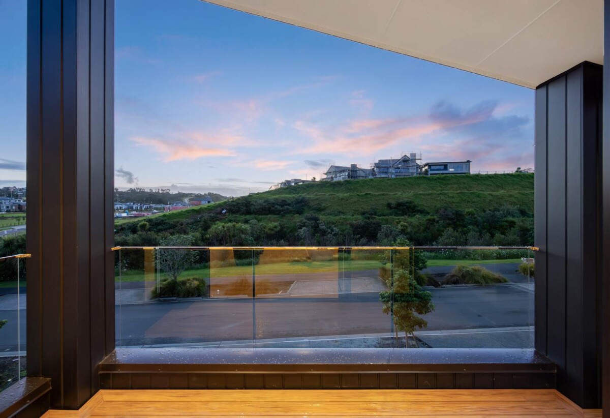 10-Year Master Build warranty., brandnew 3 beds house, moments from Long Bay Beach, vibrant shops, and quality schools, 12 Tikati Rise, Long Bay, Auckland