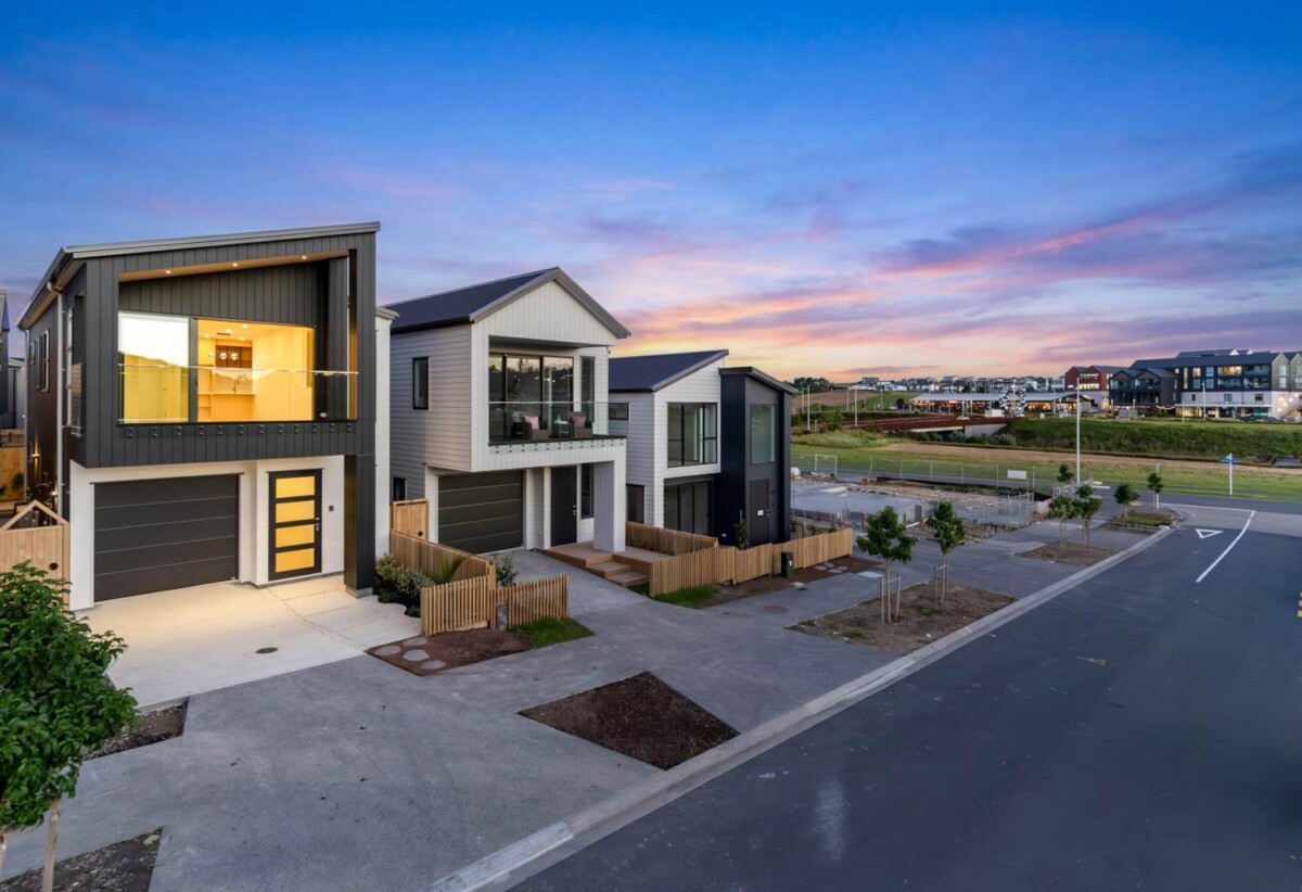 10-Year Master Build warranty., brandnew 3 beds house, moments from Long Bay Beach, vibrant shops, and quality schools, 12 Tikati Rise, Long Bay, Auckland