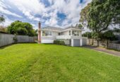 3 beds house on 959m² section, walks to schools, shops, park, 5 Mackwood Place, Birkdale, Auckland