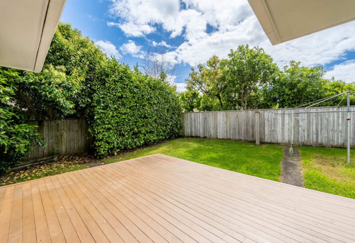 3 beds house on 959m² section, walks to schools, shops, park, 5 Mackwood Place, Birkdale, Auckland