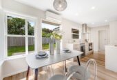 3 beds house on 959m² section, walks to schools, shops, park, 5 Mackwood Place, Birkdale, Auckland