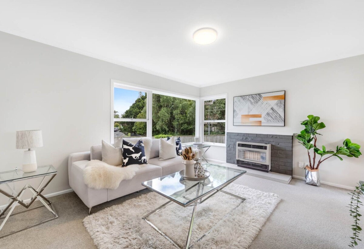 3 beds house on 959m² section, walks to schools, shops, park, 5 Mackwood Place, Birkdale, Auckland