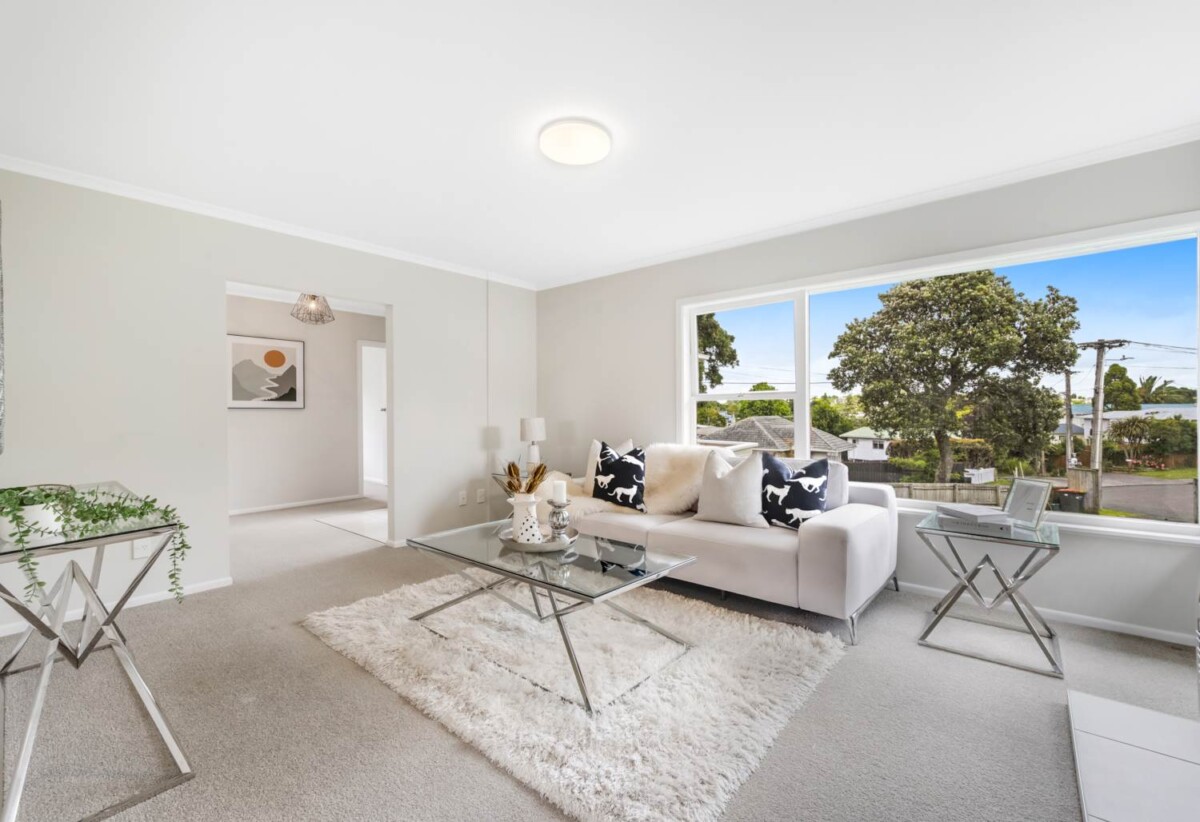 3 beds house on 959m² section, walks to schools, shops, park, 5 Mackwood Place, Birkdale, Auckland