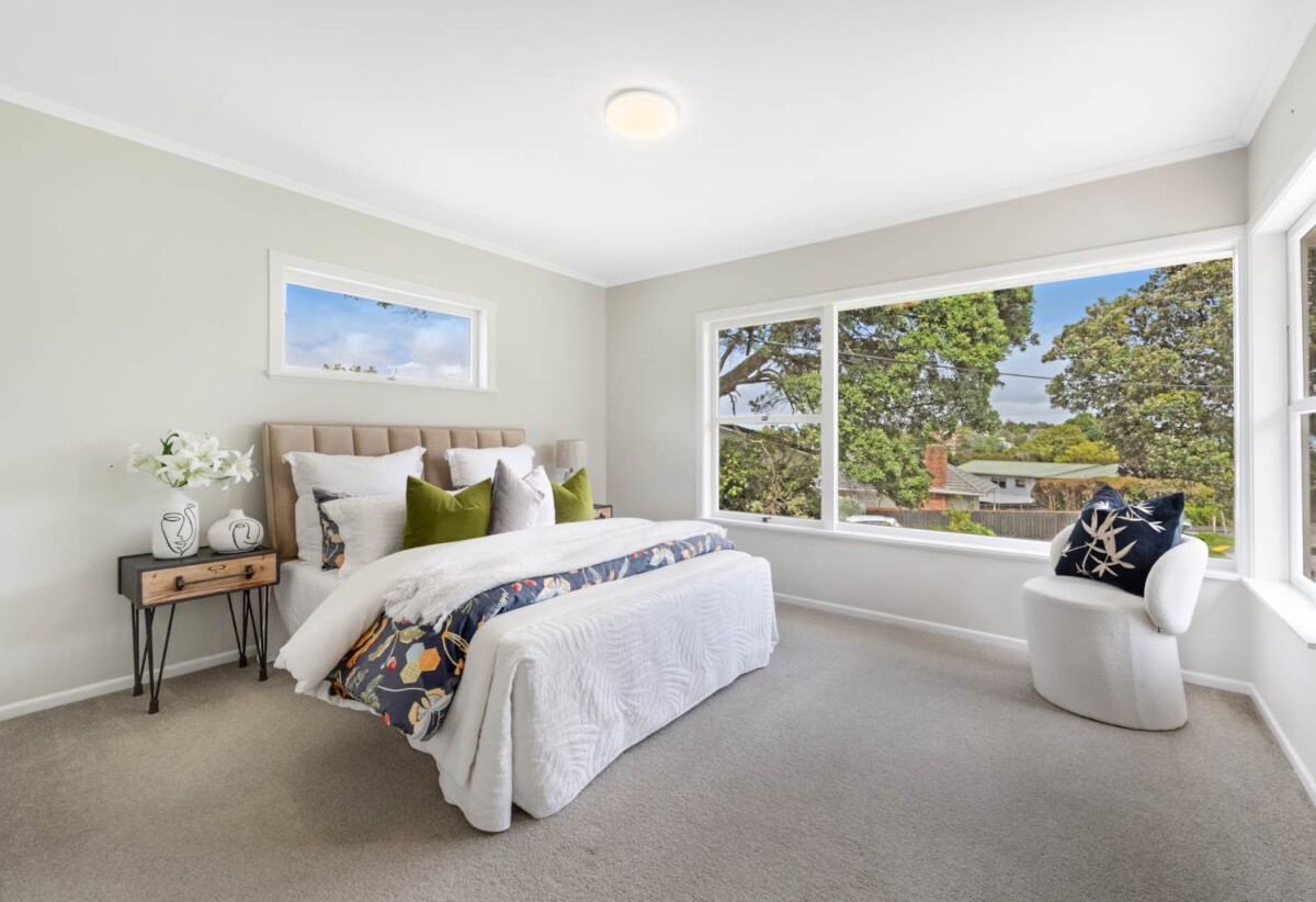 3 beds house on 959m² section, walks to schools, shops, park, 5 Mackwood Place, Birkdale, Auckland