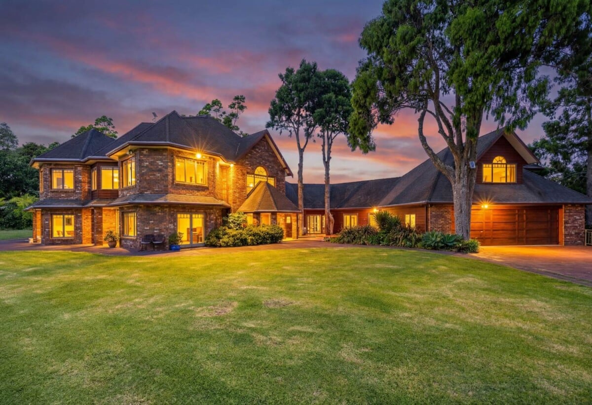 Luxury 6 beds lifestyle house on 2.4568ha land, Just a short distance from the Wainui Golf Club, 251 Whitehills Road, Waitoki, Wainui, Auckland