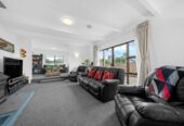 Brick 4 beds 3 baths house on 830m² section, walks to schools, 51 Barnhill Crescent, Papakura, Auckland