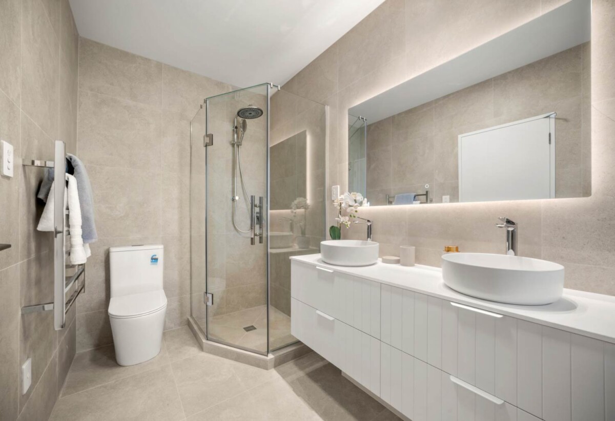 189m2 brandnew standalone 4 beds house with garage on 168m2 section, walks to Long Bay Village, school, beach, 8 Tikati Rise, Long Bay, Auckland