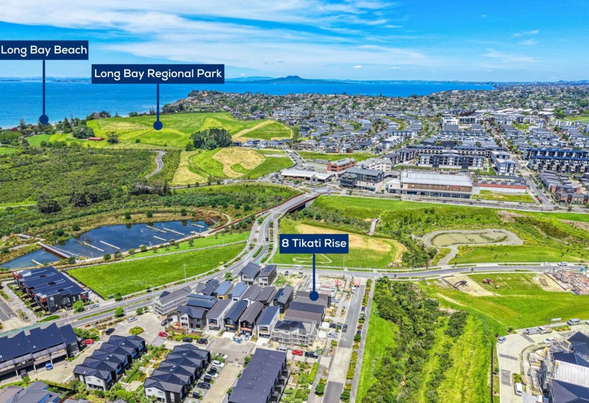 189m2 brandnew standalone 4 beds house with garage on 168m2 section, walks to Long Bay Village, school, beach, 8 Tikati Rise, Long Bay, Auckland