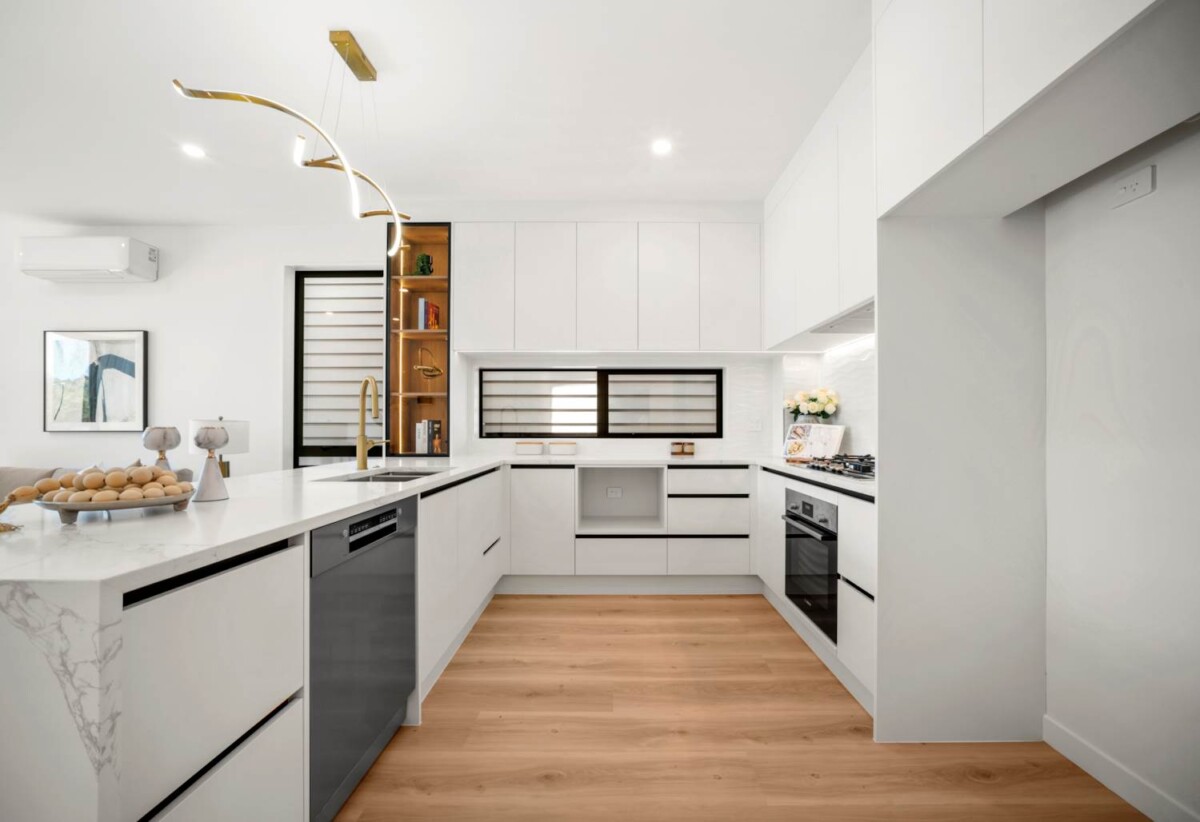 189m2 brandnew standalone 4 beds house with garage on 168m2 section, walks to Long Bay Village, school, beach, 8 Tikati Rise, Long Bay, Auckland