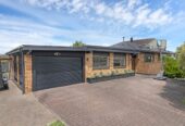 Brick 4 beds 3 baths house on 830m² section, walks to schools, 51 Barnhill Crescent, Papakura, Auckland
