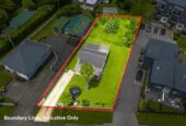 2 beds hous on 809m² section with RC, BC & EPA for 6 modern dwellings: 5 townhouses + 1 standalone, each with freehold titles, 11 Awaroa Road, Sunnyvale, Auckland