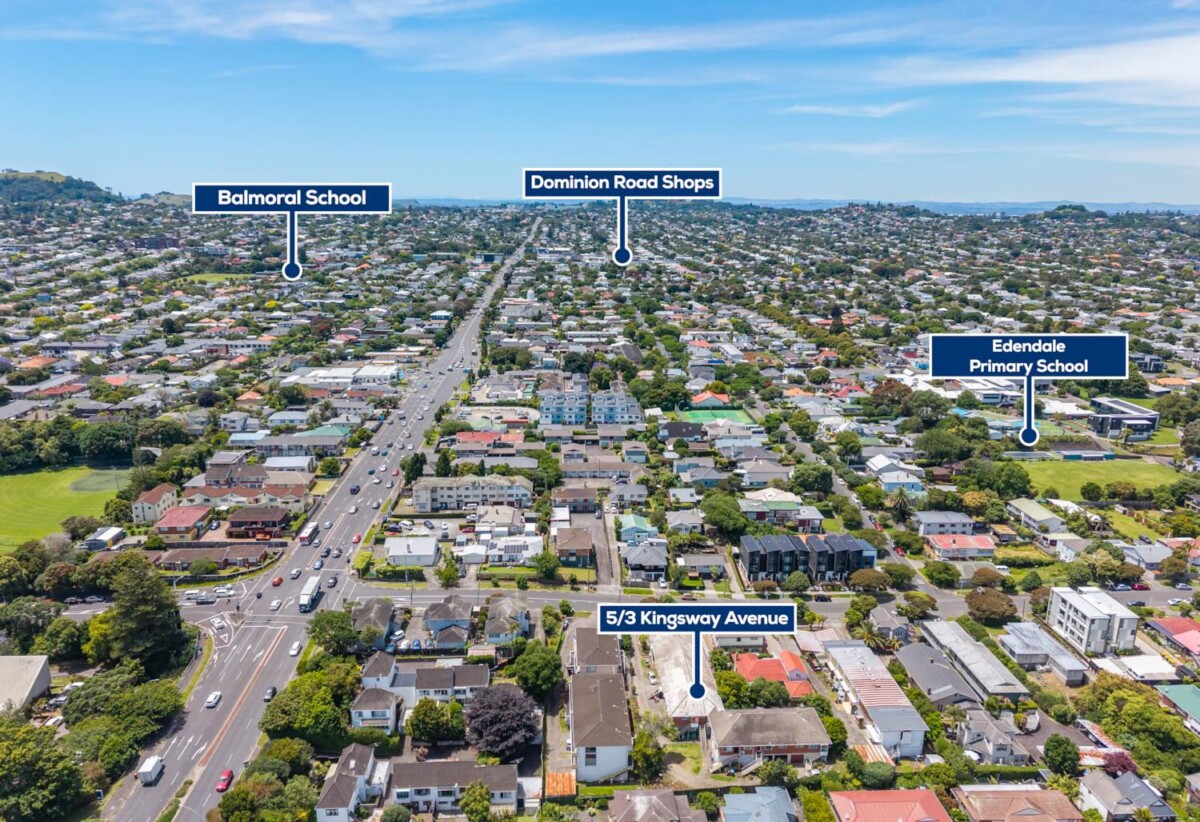 Super Keen Vendor wants it to be Sold, Mt Albert Grammar School zone, brick 2 beds home with garage, walks to school and Westfield St Lukes Mall, 5/3 Kingsway Avenue, Sandringham, Auckland