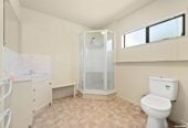 Vendor purchased elsewhere, committed selling, 436m²  Brick 5 beds + office, 4.5 bath house on 8001m² land, including 1 bed 1bath guest suite, Full-sized tennis court, pool, minutes to Albany Mall and Long Bay Village & beaches, 70 Okura River Road, Okura, Auckland