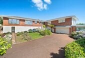 Vendor purchased elsewhere, committed selling, 436m²  Brick 5 beds + office, 4.5 bath house on 8001m² land, including 1 bed 1bath guest suite, Full-sized tennis court, pool, minutes to Albany Mall and Long Bay Village & beaches, 70 Okura River Road, Okura, Auckland