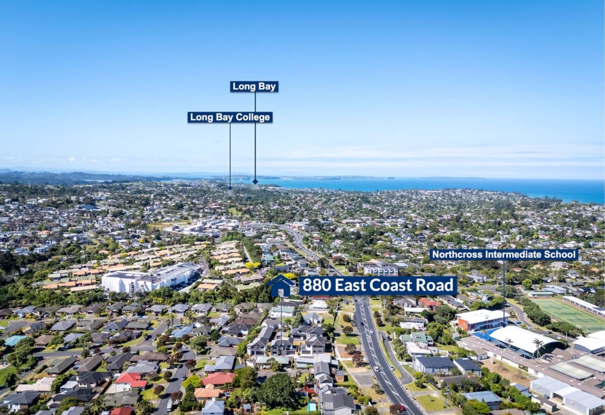 Sherwood School (Auckland) zone, brandnew 5 beds house, 2 kitchens, 2 master suites ( 1 Ensuite ground floor), walks to schools, Lot 2/880 East Coast Road, Browns Bay, Auckland