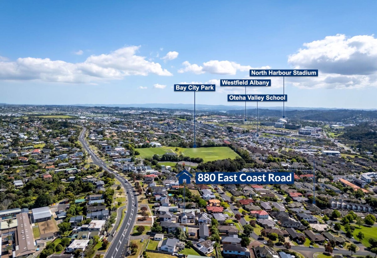 Sherwood School (Auckland) zone, brandnew 5 beds house, 2 kitchens, 2 master suites ( 1 Ensuite ground floor), walks to schools, Lot 2/880 East Coast Road, Browns Bay, Auckland