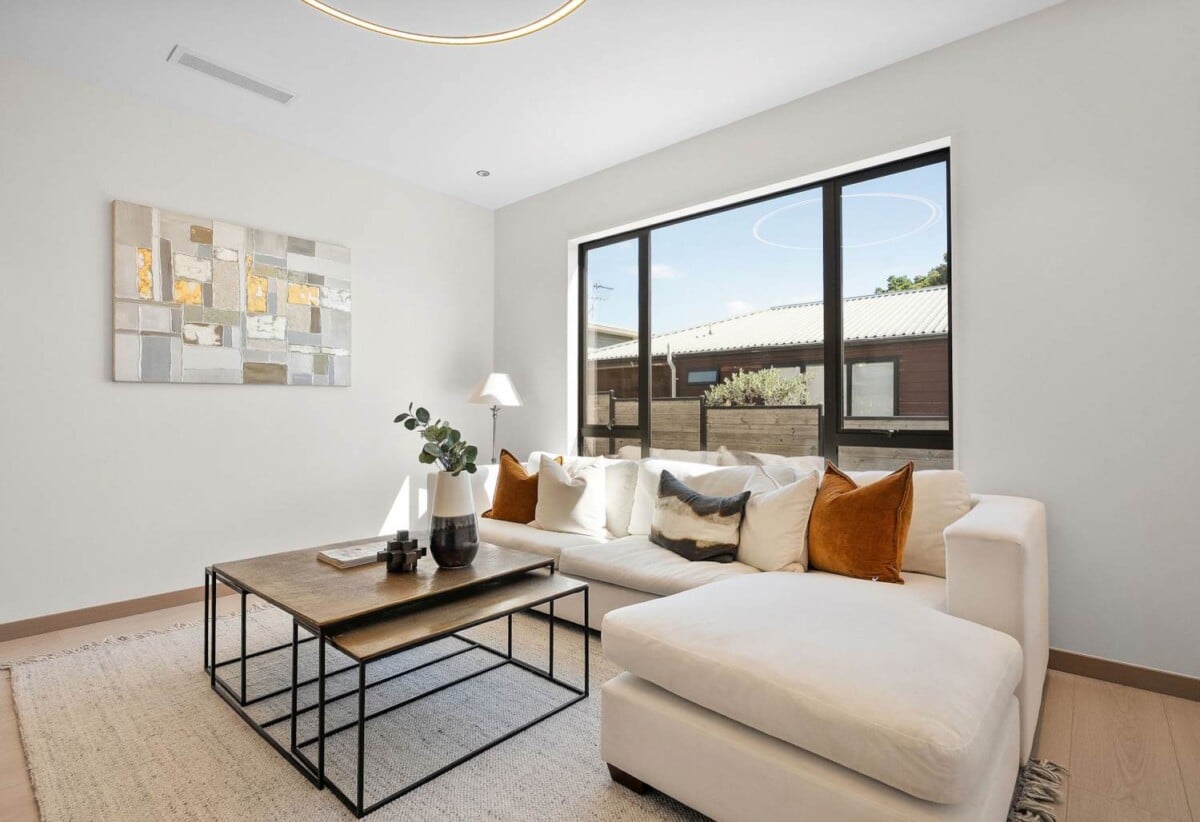 Sherwood School (Auckland) zone, brandnew 5 beds house, 2 kitchens, 2 master suites ( 1 Ensuite ground floor), walks to schools, Lot 2/880 East Coast Road, Browns Bay, Auckland