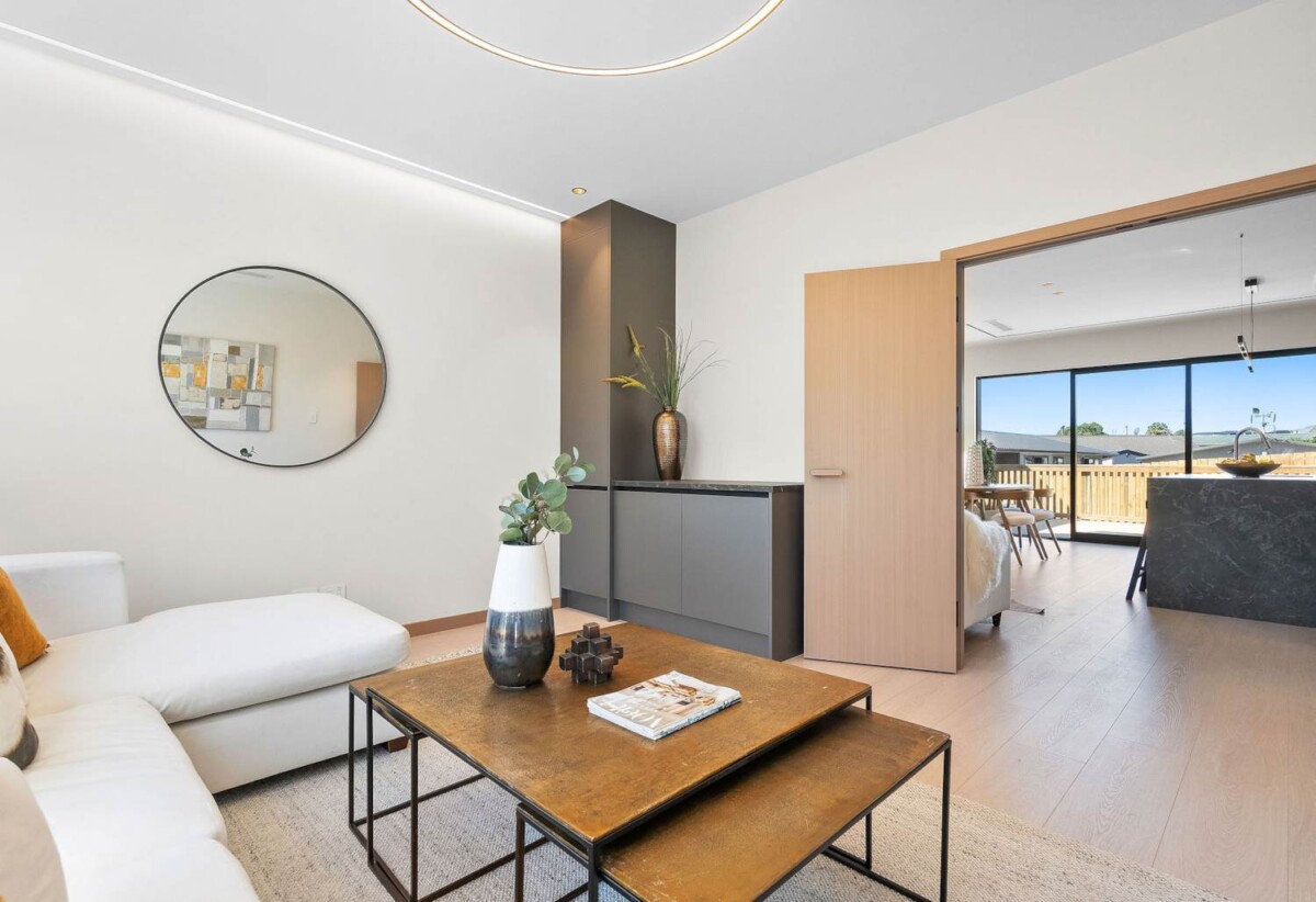 Sherwood School (Auckland) zone, brandnew 5 beds house, 2 kitchens, 2 master suites ( 1 Ensuite ground floor), walks to schools, Lot 2/880 East Coast Road, Browns Bay, Auckland