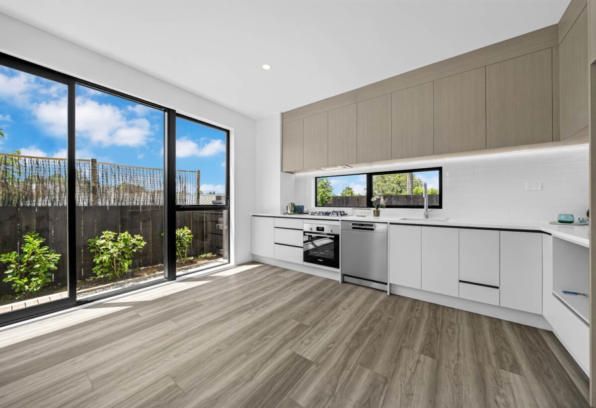 Affordable brandnew 4 beds home, walks to schools, 24D Finnerty Avenue, Howick, Auckland