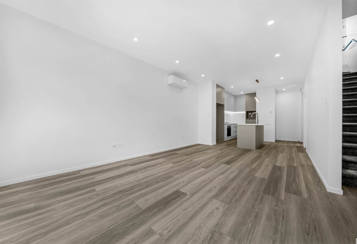 Affordable brandnew 4 beds home, walks to schools, 24C Finnerty Avenue, Howick, Auckland