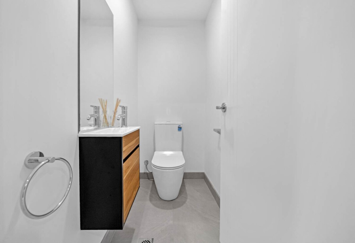 Botany Downs School and Sancta Maria College zone, brandnew standalone 4 beds home, minutes to shopping centres, schools, 17 Quibray Place, Botany Downs, Auckland