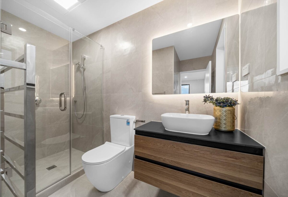 Botany Downs School and Sancta Maria College zone, brandnew standalone 4 beds home, minutes to shopping centres, schools, 17 Quibray Place, Botany Downs, Auckland