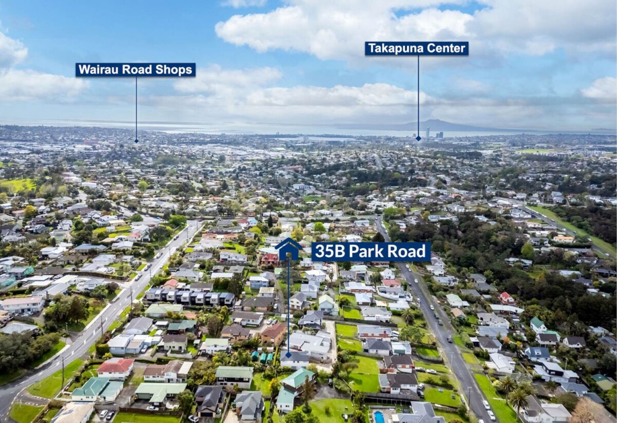 4 beds house on 400m2 section, walks to schools and parks, close to Glenfield Mall, 35B Park Road, Glenfield, Auckland