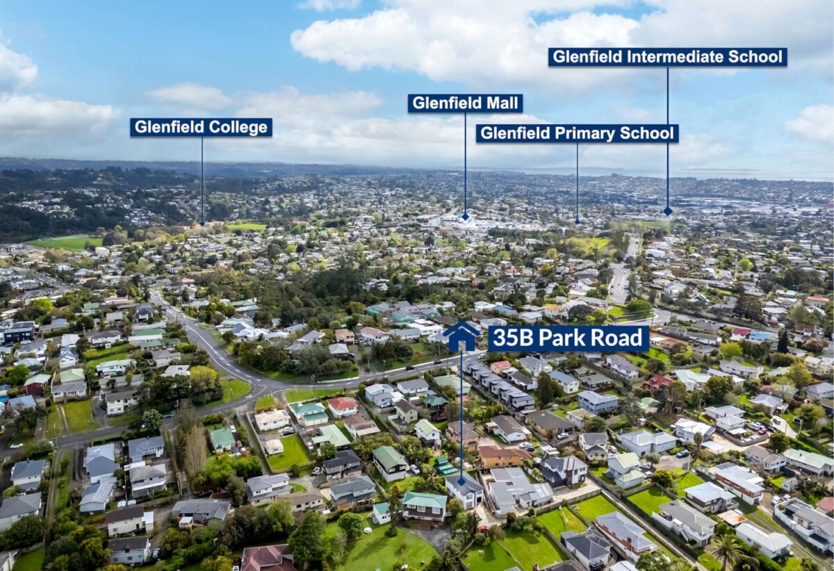 4 beds house on 400m2 section, walks to schools and parks, close to Glenfield Mall, 35B Park Road, Glenfield, Auckland