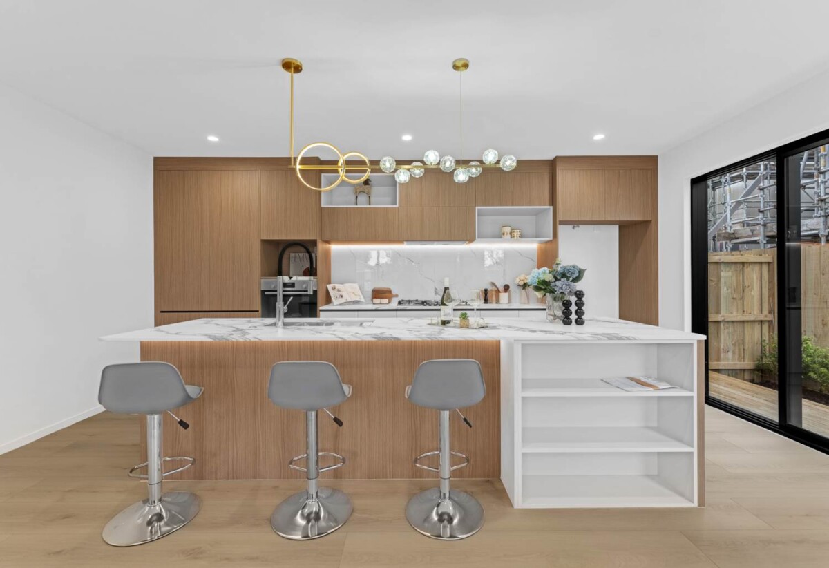 Motivated Vendor Wants It Sold, top local schools zone, brandnew freehold standalone 5 beds home, walks to schools and shopping centre, Lot 3, 25 Tomintoul Place, Highland Park, Auckland
