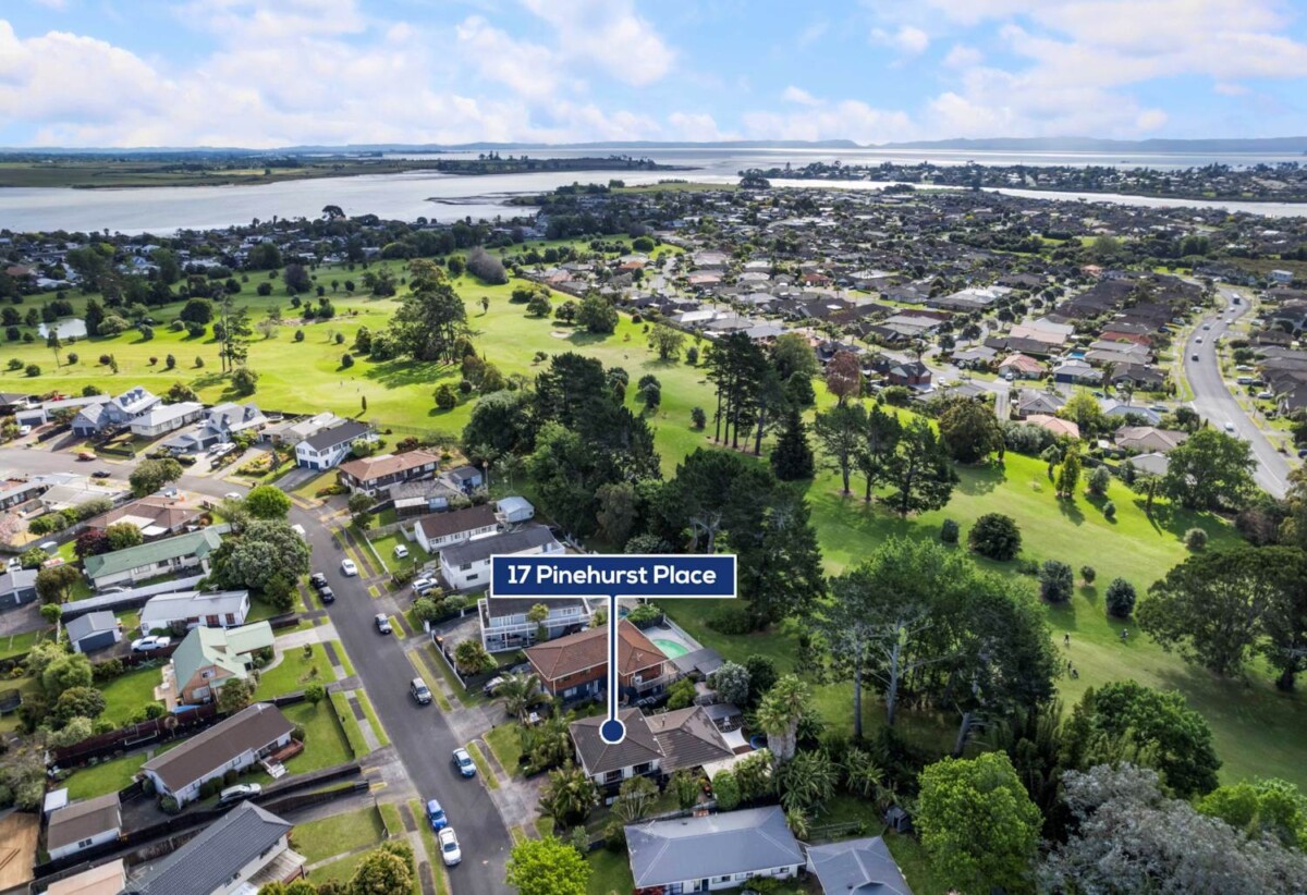 200m² brick 3 beds house on 667m2 section, next to Wattle Downs Golf Course, Currently occupied by long-term tenants, 17 Pinehurst Place, Wattle Downs, Auckland