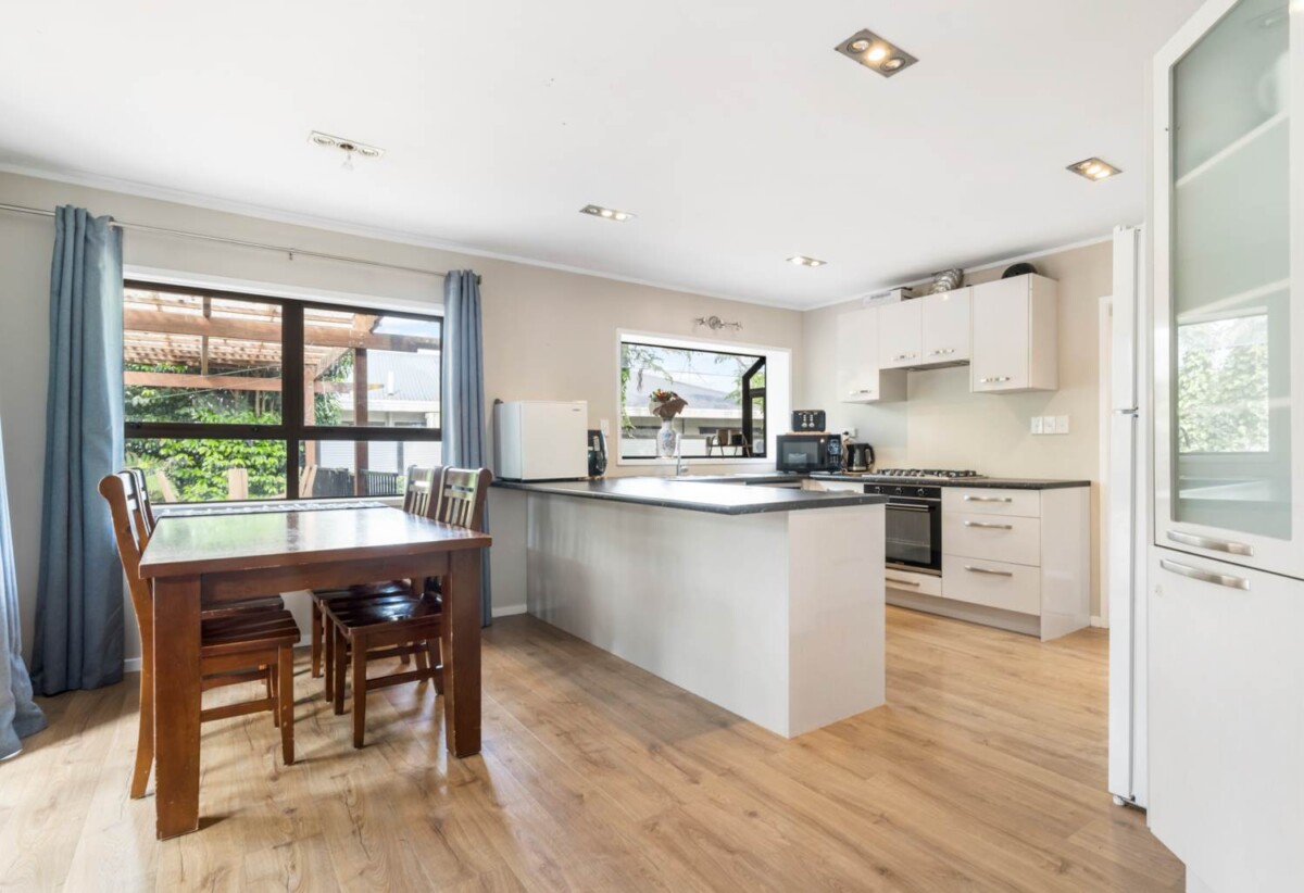 200m² brick 3 beds house on 667m2 section, next to Wattle Downs Golf Course, Currently occupied by long-term tenants, 17 Pinehurst Place, Wattle Downs, Auckland