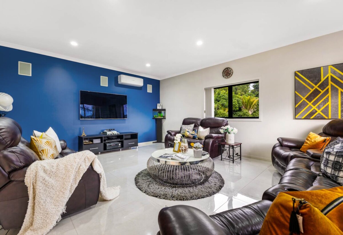 462m2 luxury 6 beds house on 885m² section, with 2 beds granny, close to schools, shopping centres, 46 Coachman Drive, Flat Bush, Auckland